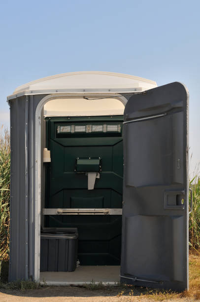 Portable Toilet Options We Offer in Patrick Af, FL